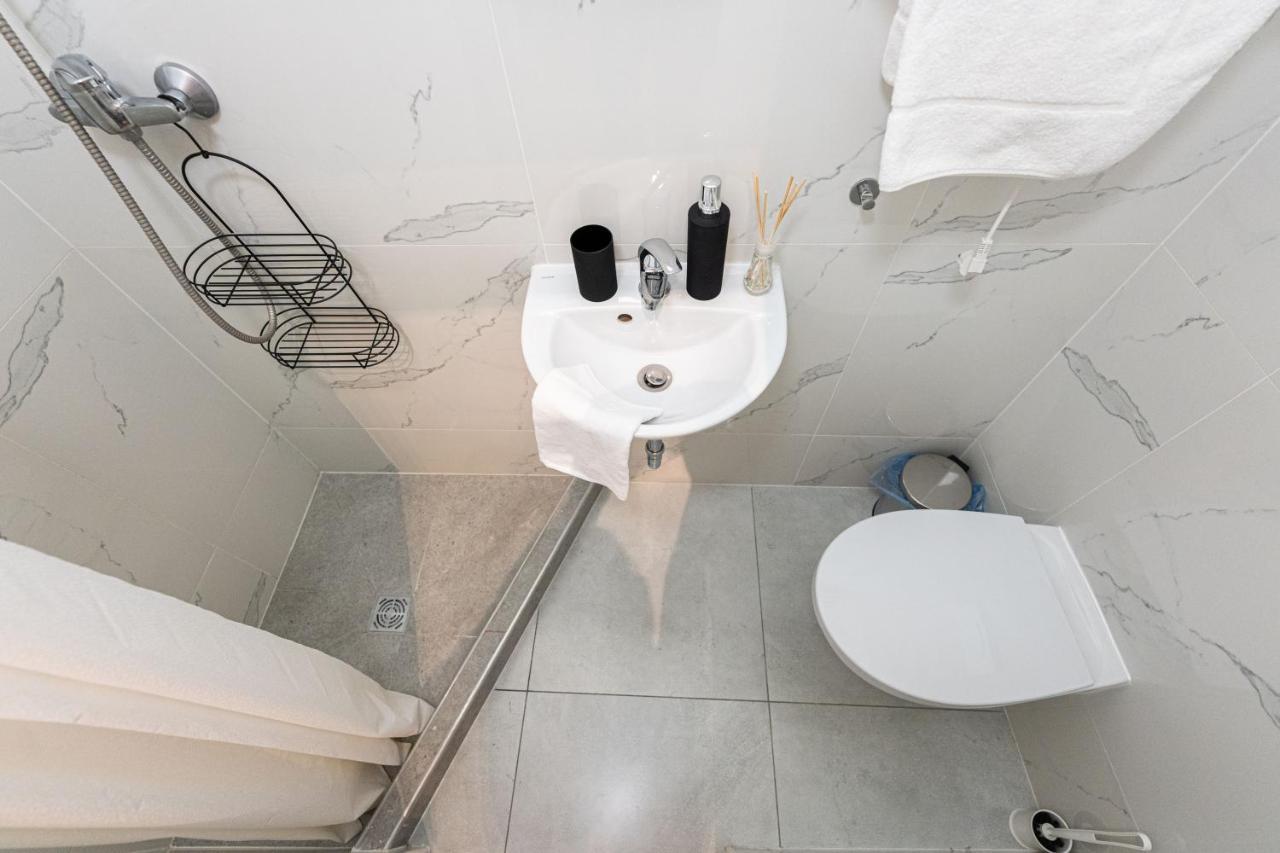 King Seventeen Homes Апартаменти