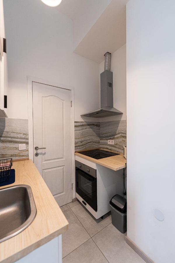 King Seventeen Homes Апартаменти